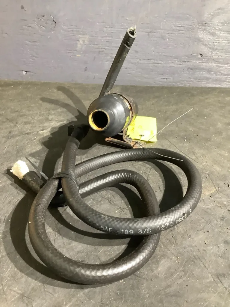 [10077] 2000 Volvo Penta 5.0 Oil Cooler