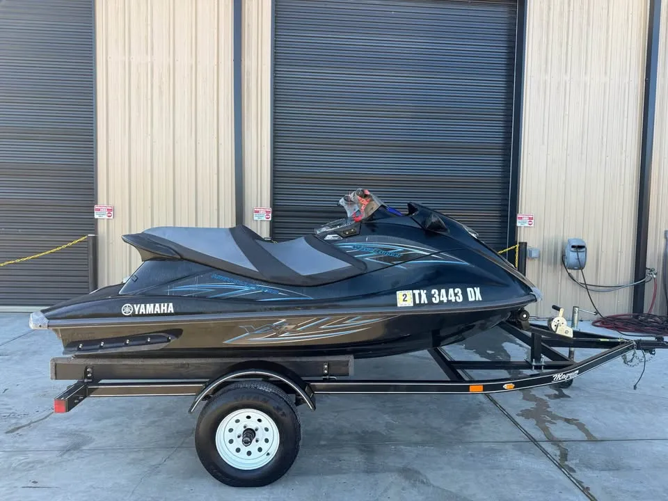 2013 Yamaha VXR 1.8L & VX Deluxe 1100