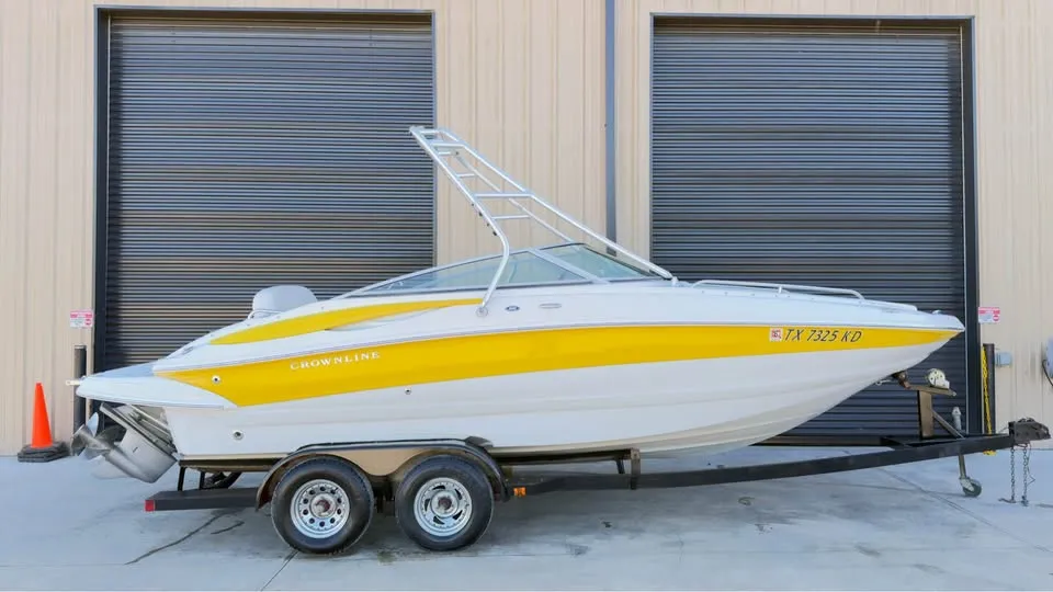 [10008] 2005 Crownline 220 EX