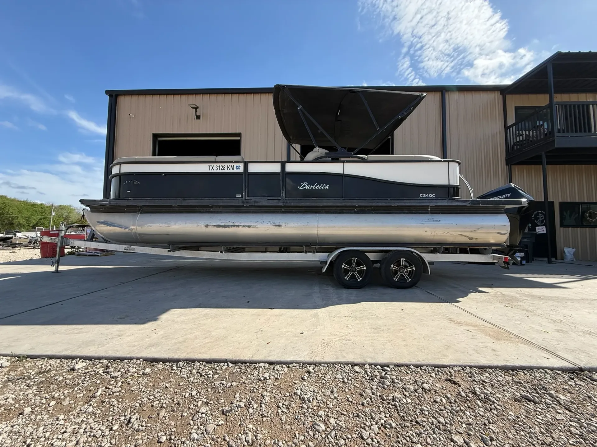 [10012] 2020 Barletta C24QC Tritoon