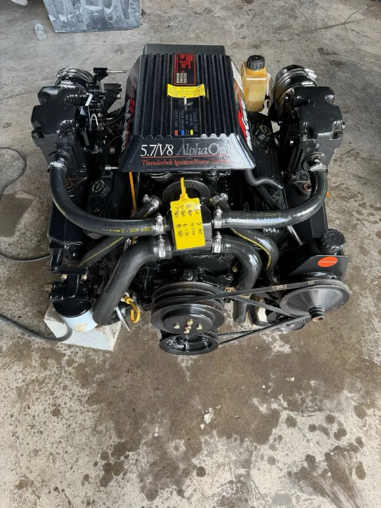 OEM Complete Mercruiser 5.7L Marine Motor Only 176.5 Hours Freshwater Alpha*