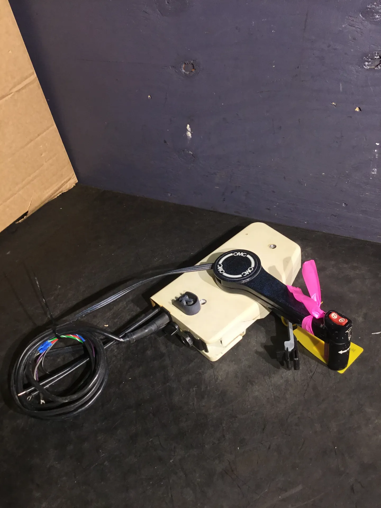 1978 OMC Side Mount Throttle Control – Black/White – Trim, Ignition & Kill Switch