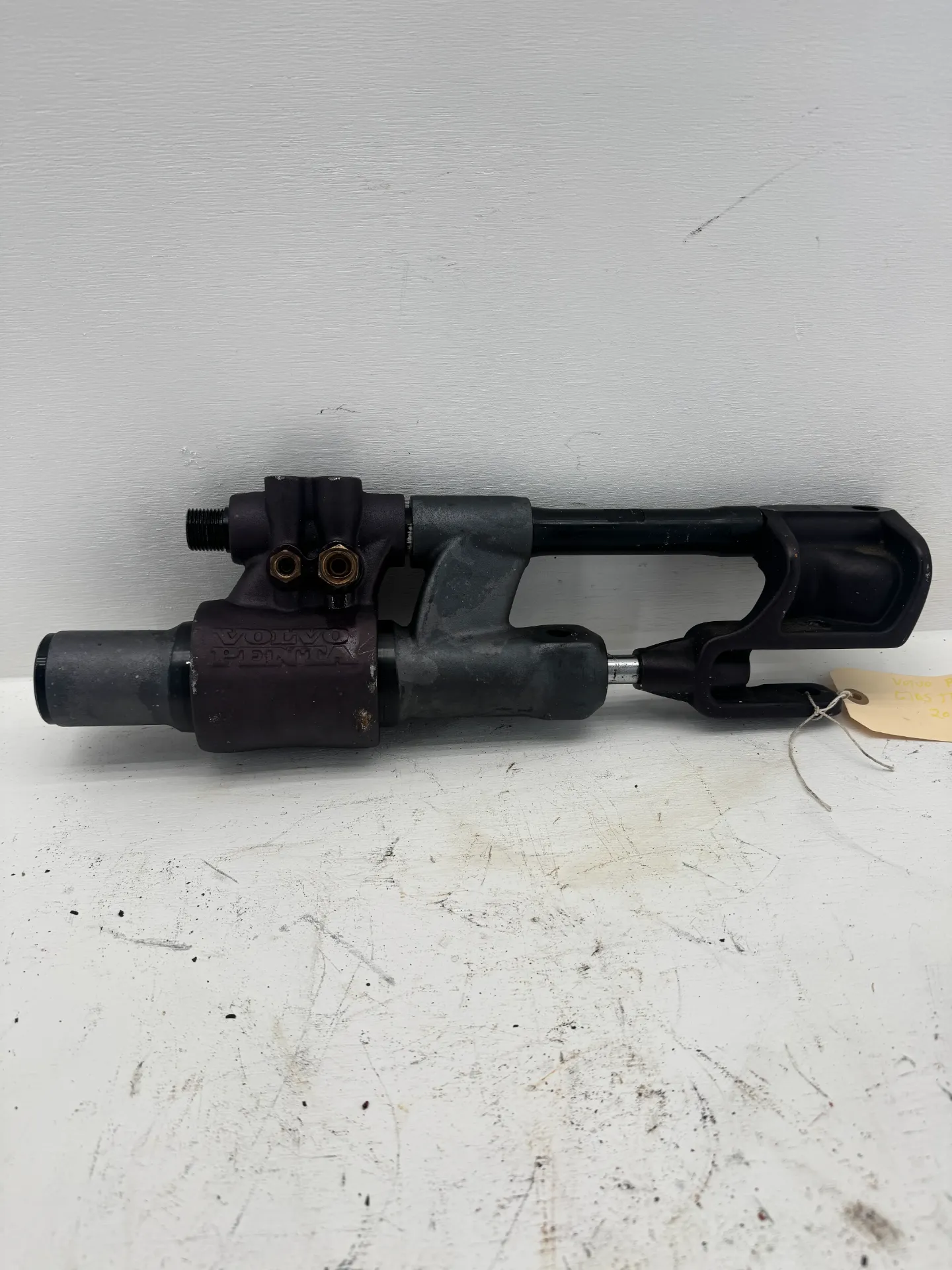 OEM Volvo Penta Hydraulic Steering Cylinder / Steering Ram Assembly – OEM