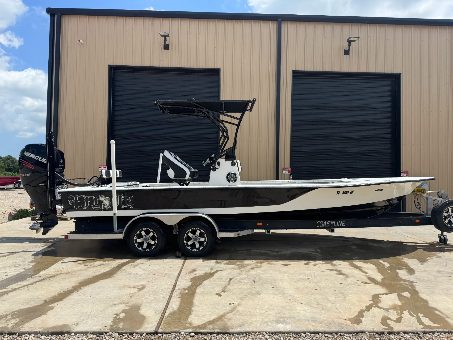 2017 Haynie 25 Magnum Bay Boat – Mercury 300 Pro XS FourStroke – 267 Hours – Coastline Trailer