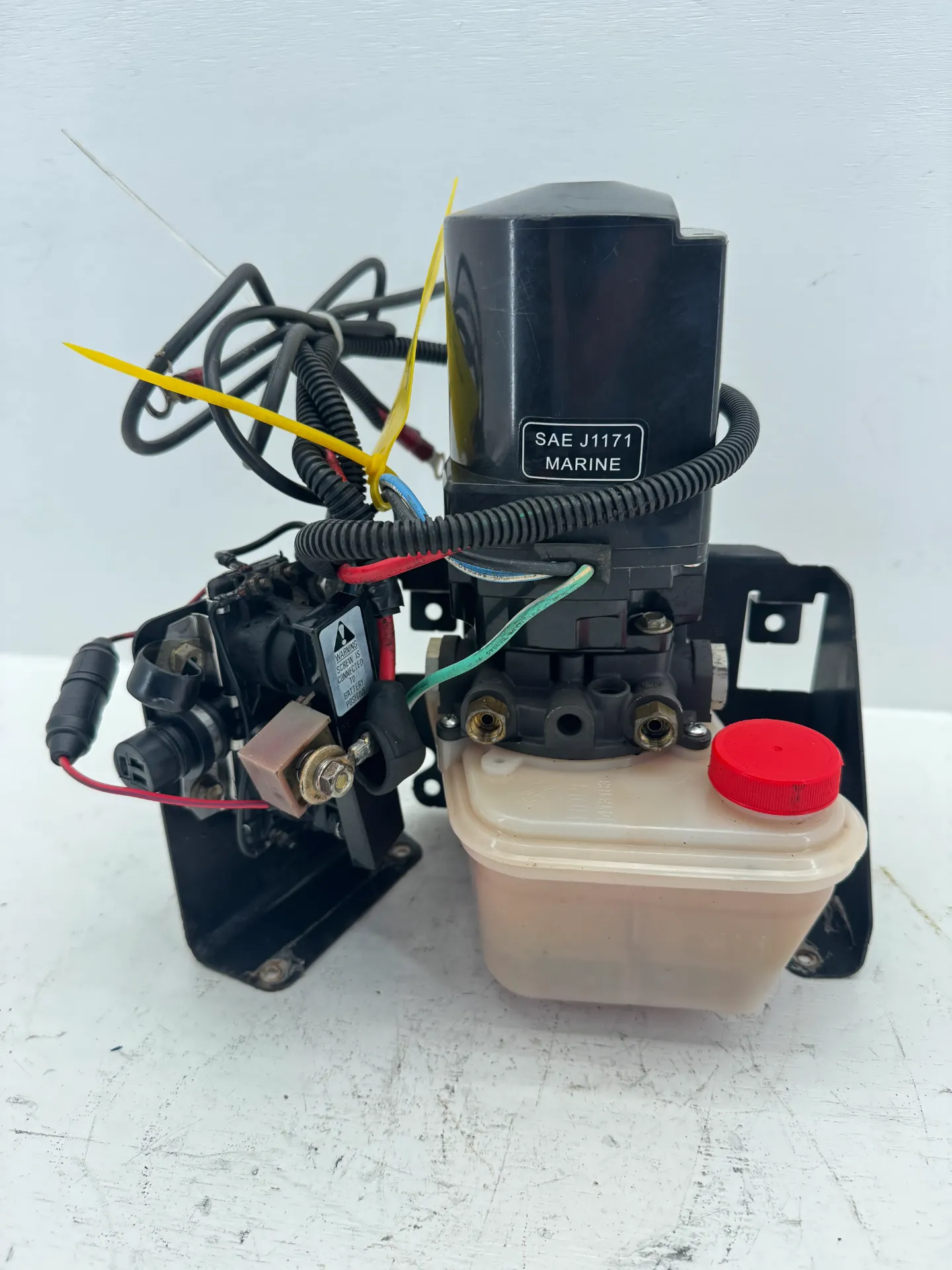 OEM Mercury MerCruiser Trim Tilt Hydraulic Pump Assembly – Freshwater – Sea Ray 220 Select