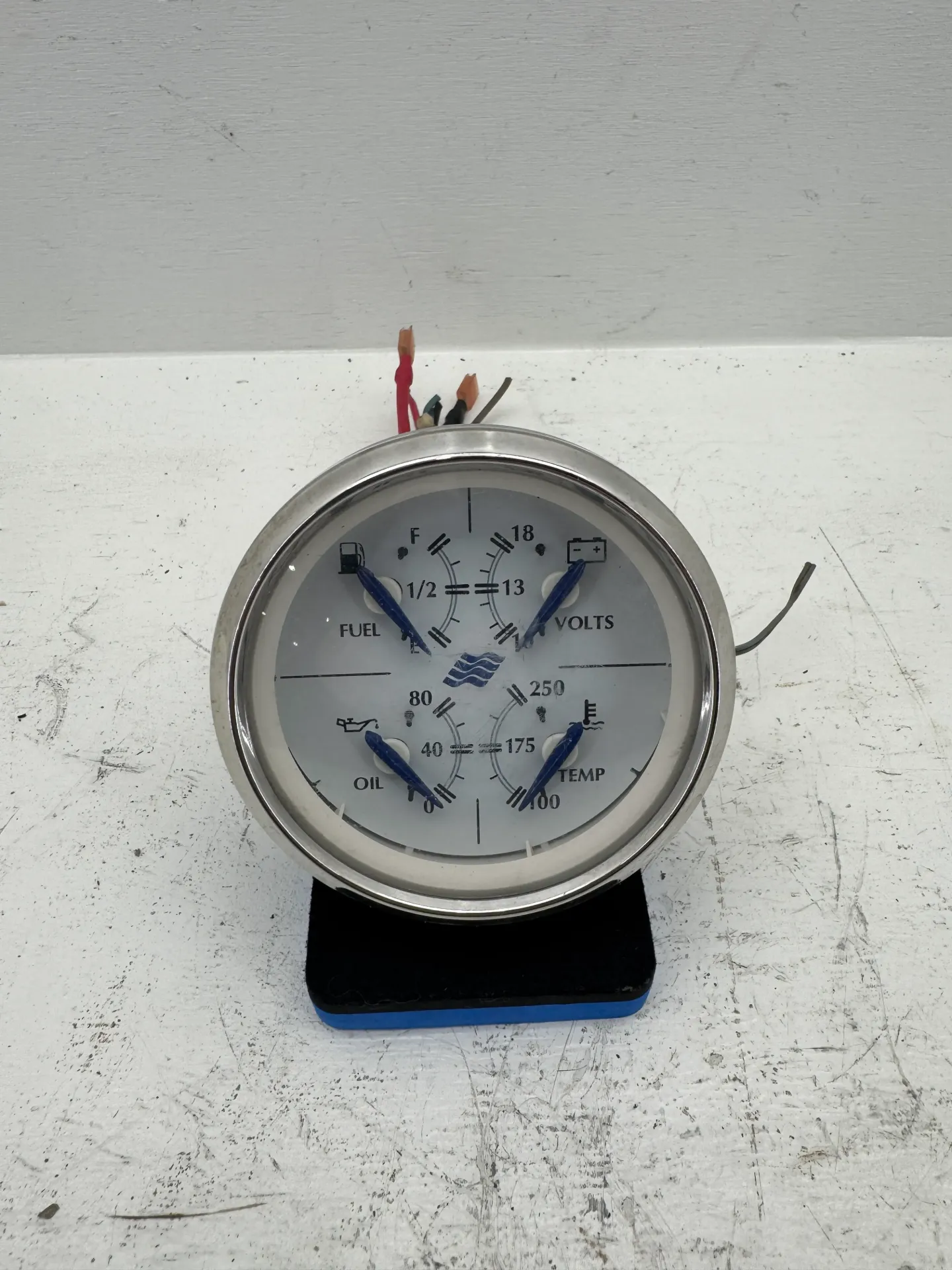 OEM Four Winns Multi-Function Marine Gauge Cluster – Fuel / Volts / Oil Pressure / Water Temp – White Face