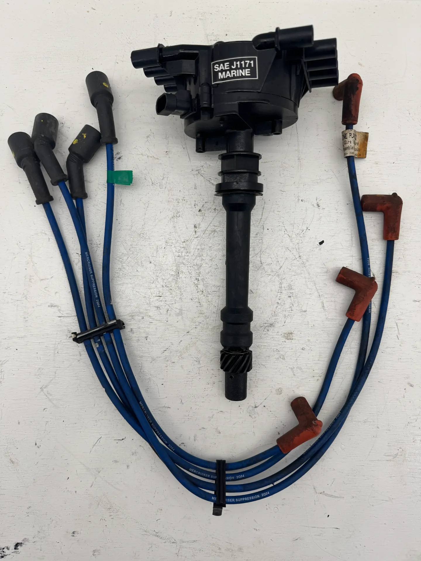 OEM MerCruiser 350 MPI V8 Marine Distributor Assembly w/ Spark Plug Wires