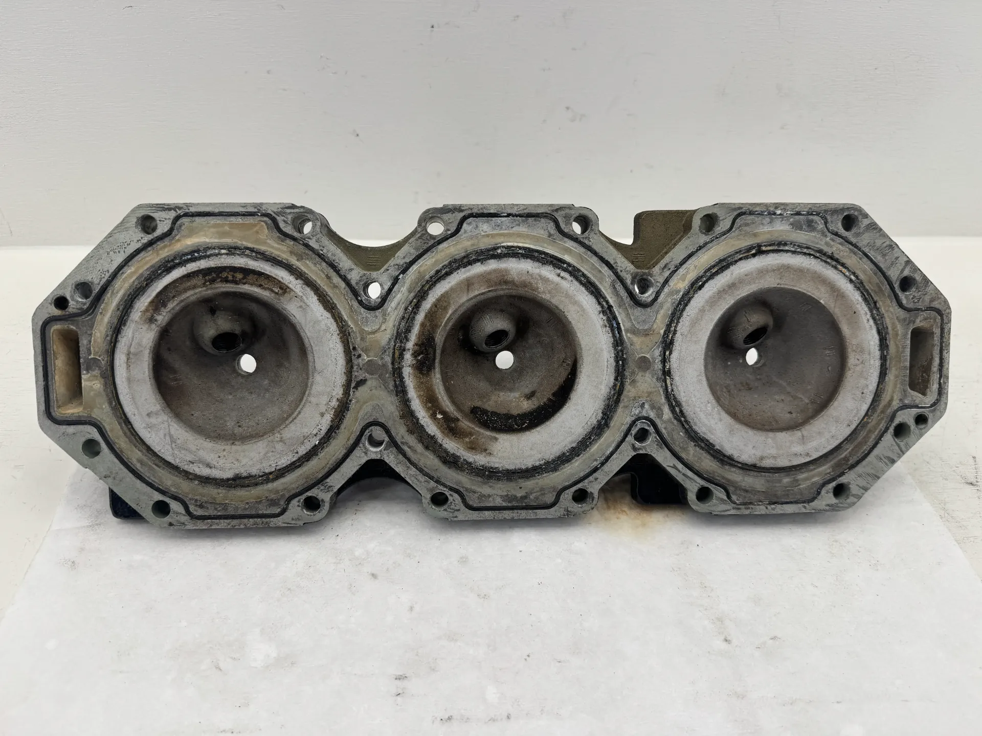 OEM Mercury Optimax 3.0L V6 Cylinder Head Assembly 900-858483-C2 DFI 2-Stroke