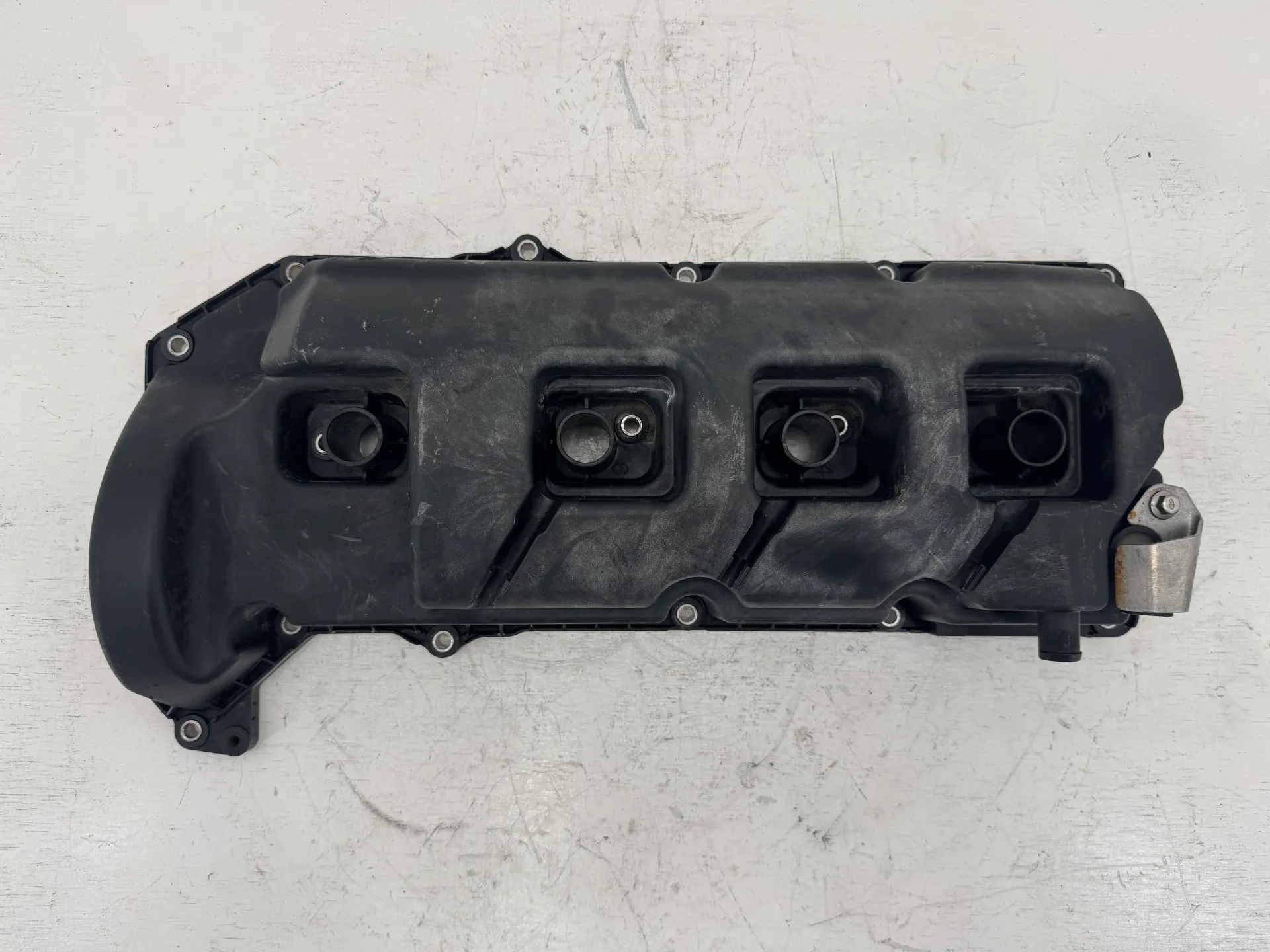 OEM Mercury Marine 2.1L 4-Cylinder Valve Cover Rocker Cover Assembly 8M0117522