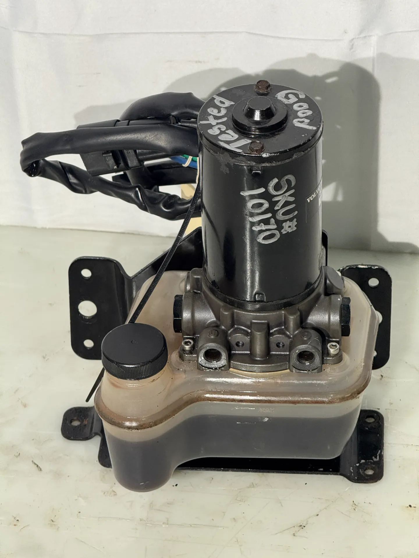 OEM Volvo Penta Hydraulic Power Trim Tilt Pump Assembly 3819846 Tested Complete