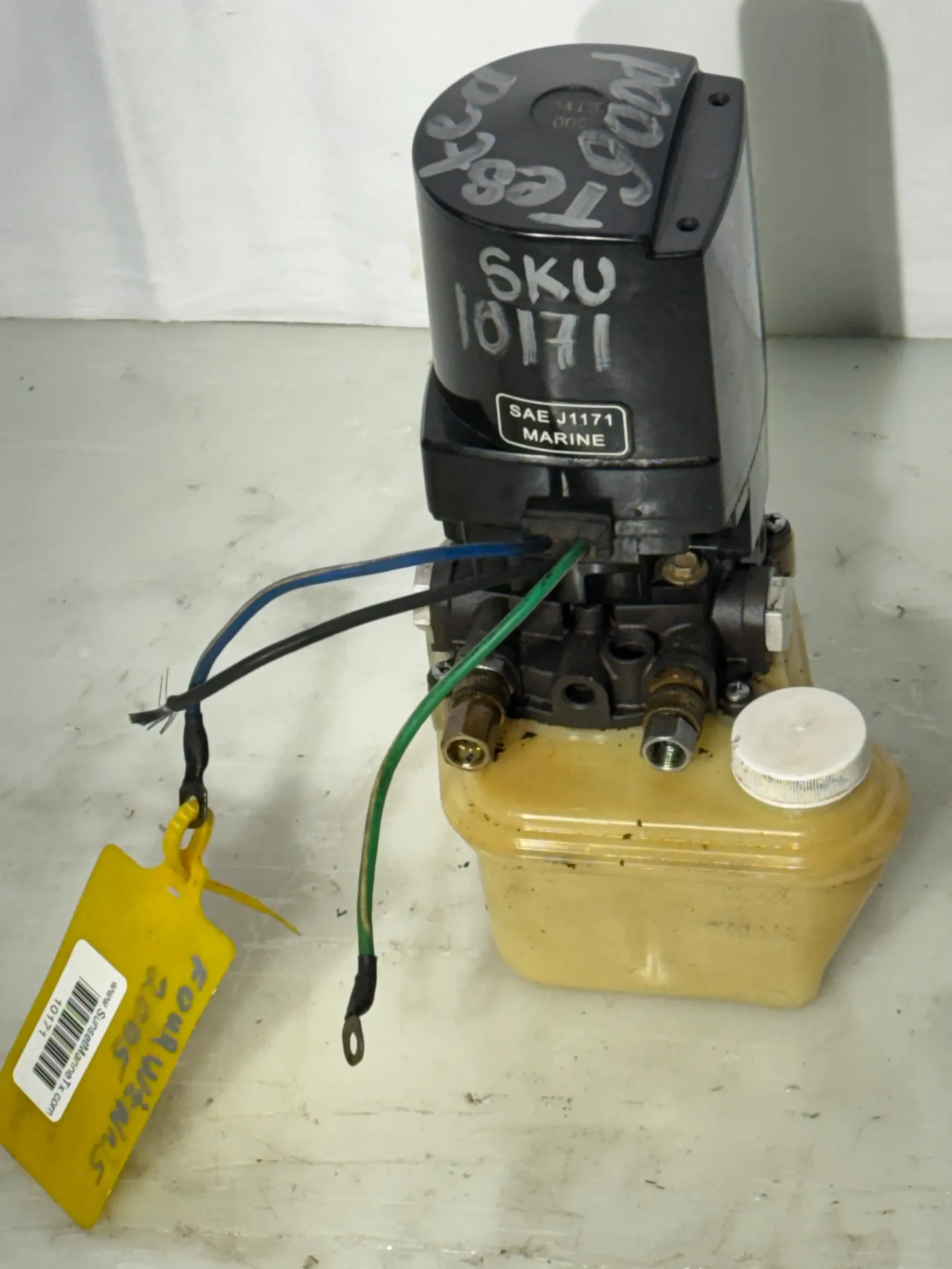 OEM Volvo Penta Trim Tilt Hydraulic Pump Motor Reservoir Assembly 12V Four Winns
