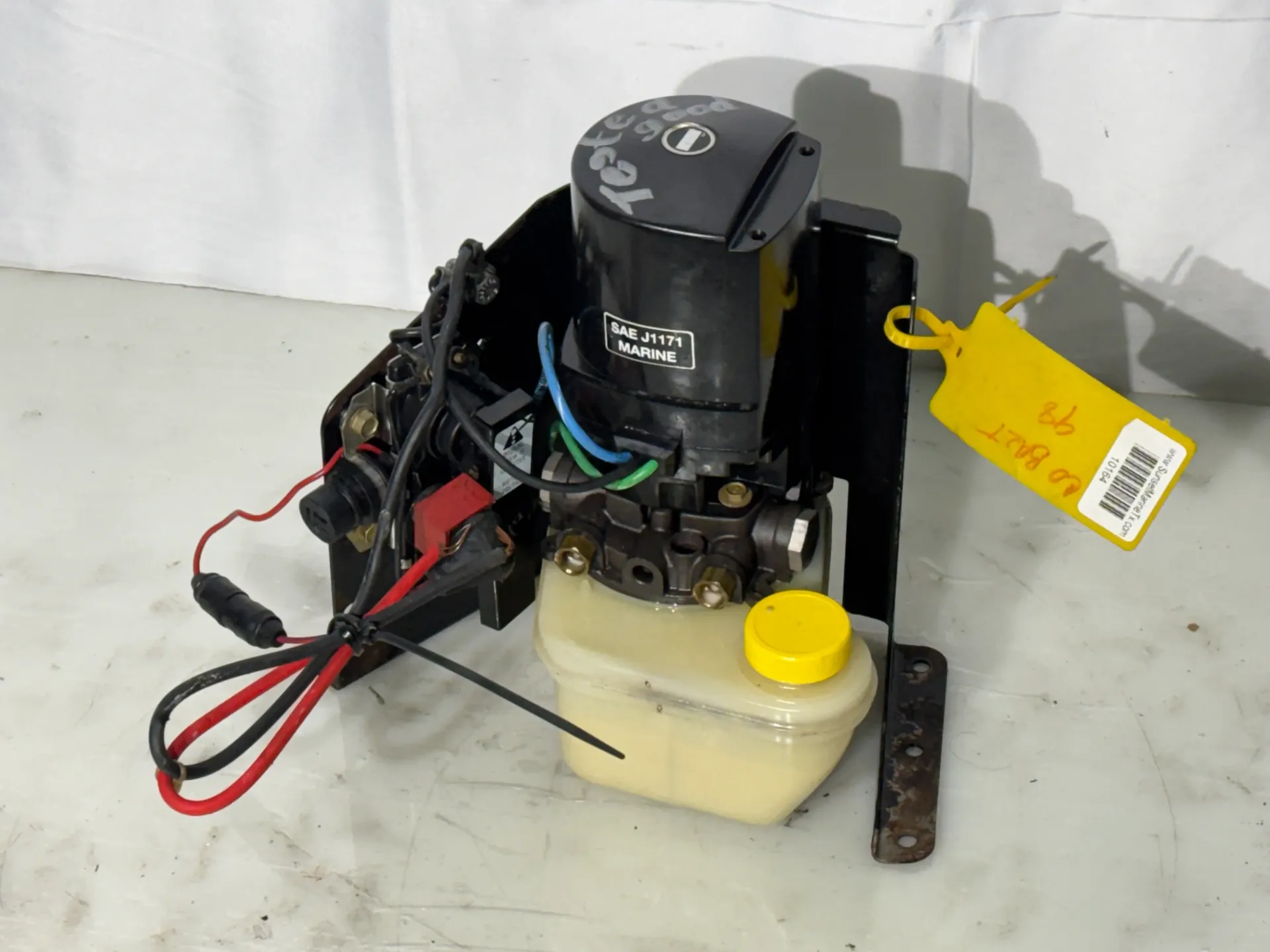 OEM 2007 MerCruiser 12V Trim Tilt Hydraulic Pump Assembly Motor Reservoir Bracket