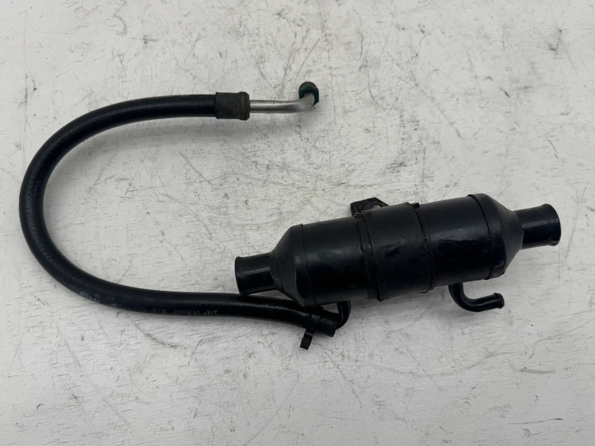 OEM Volvo Penta Ford 5.0L V8 Engine Oil Cooler Heat Exchanger Assembly w/ Hose