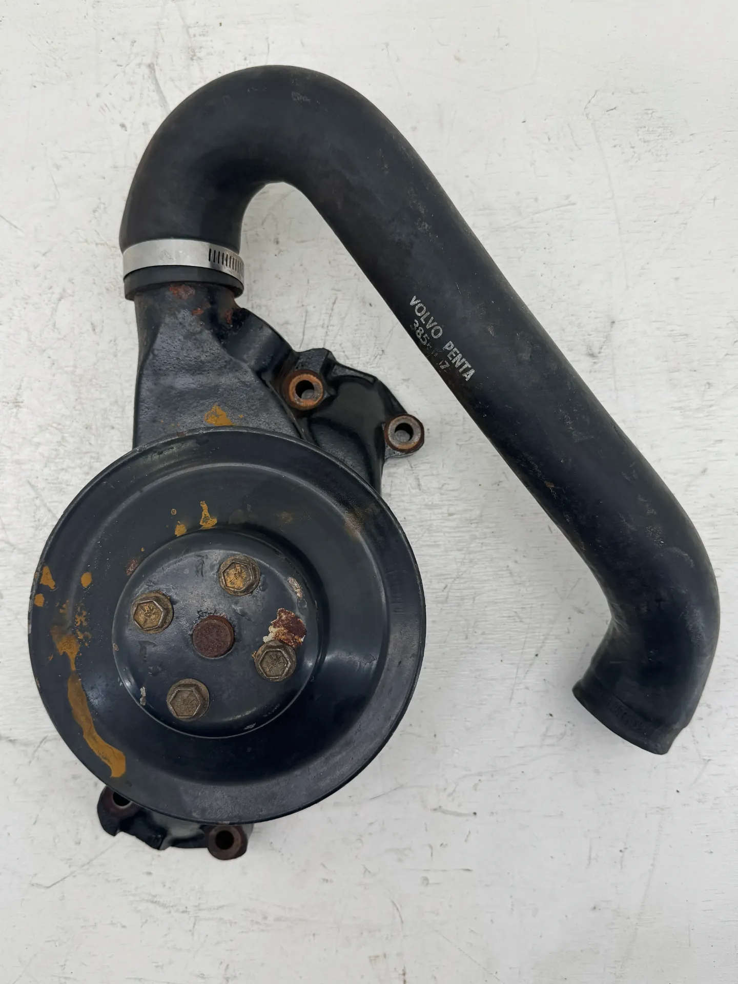 OEM Volvo Penta 7.4L Gi V8 Engine Water Circulation Pump w/ Pulley & Upper Coolant Hose