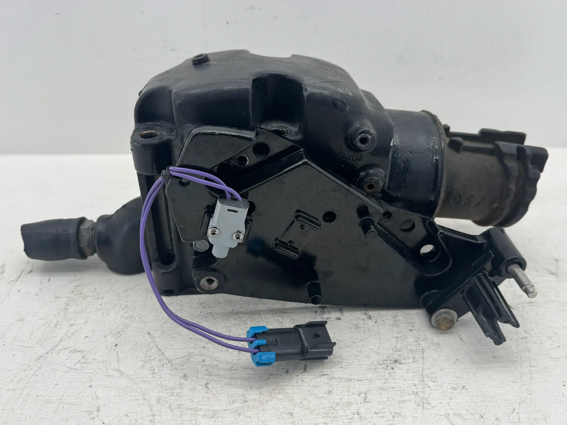 OEM Mercury MerCruiser Dry Joint Exhaust Riser Elbow 864309-C 807962-A27 Actuator Bracket