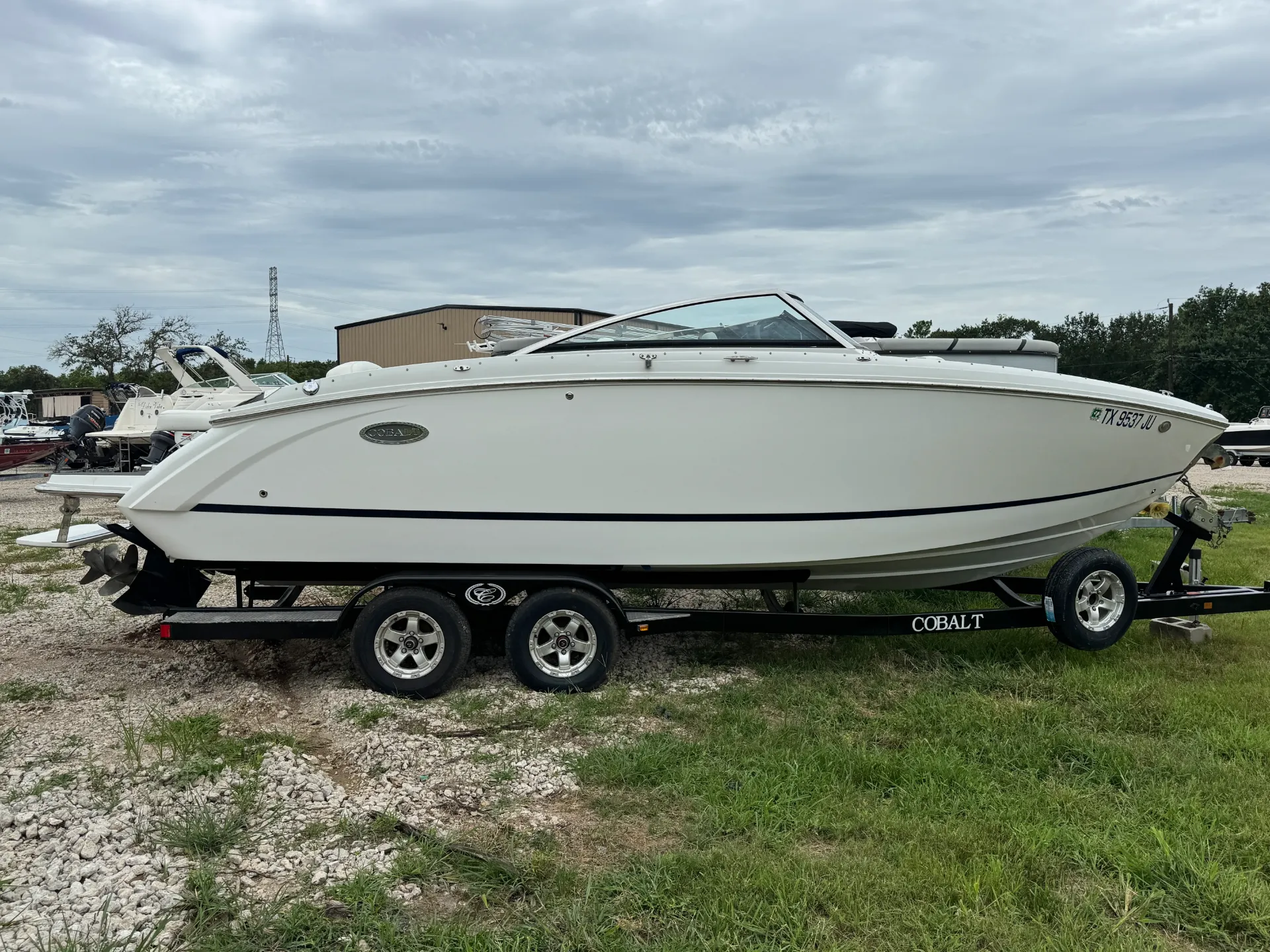 2013 Cobalt R5 Bowrider 307 Hours Volvo Penta DuoProp Captain's Call Trailer