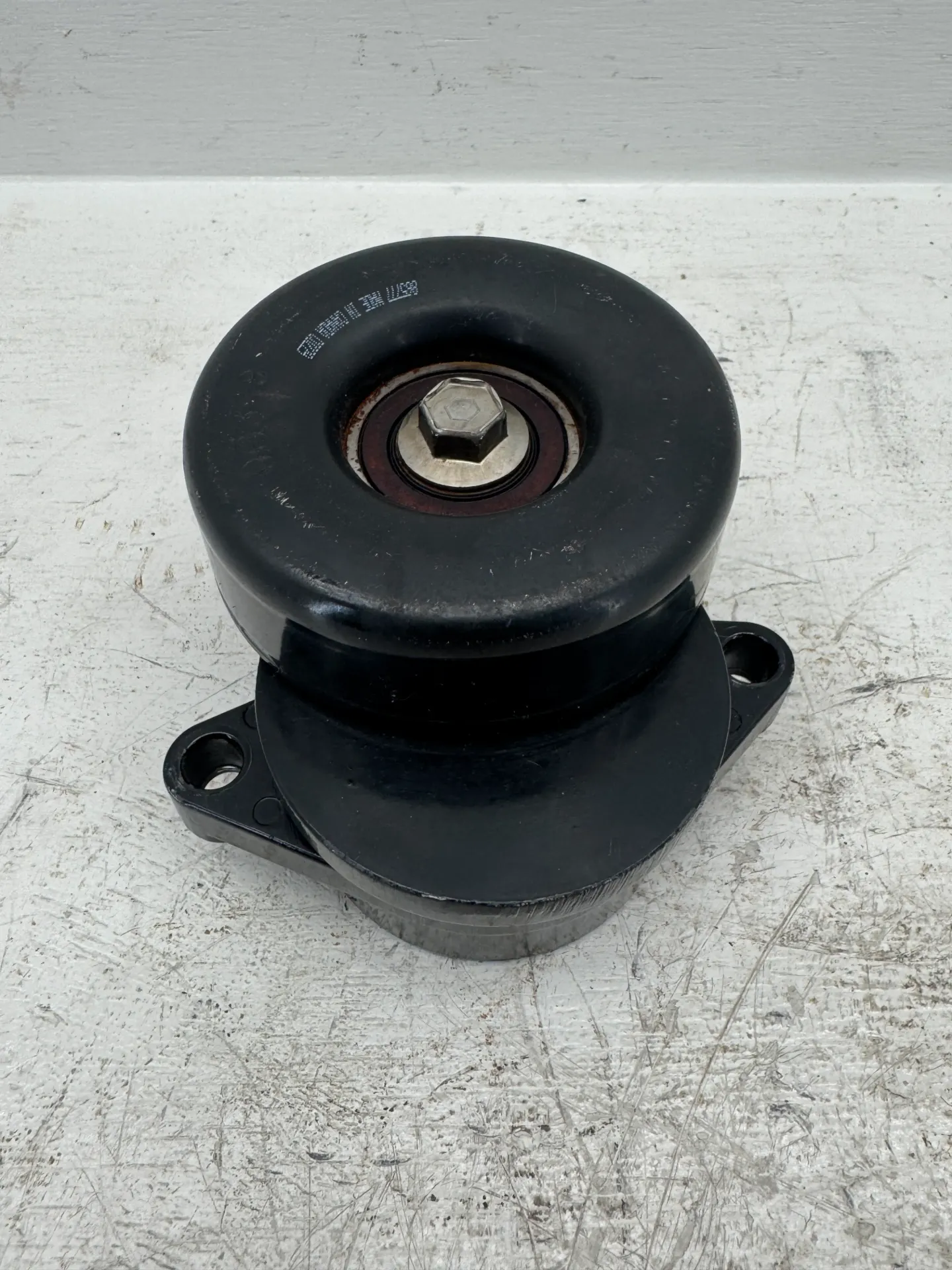 OEM Mercury MerCruiser 4.5L MPI V6 Idler Tensioner Pulley Assembly P/N 865777