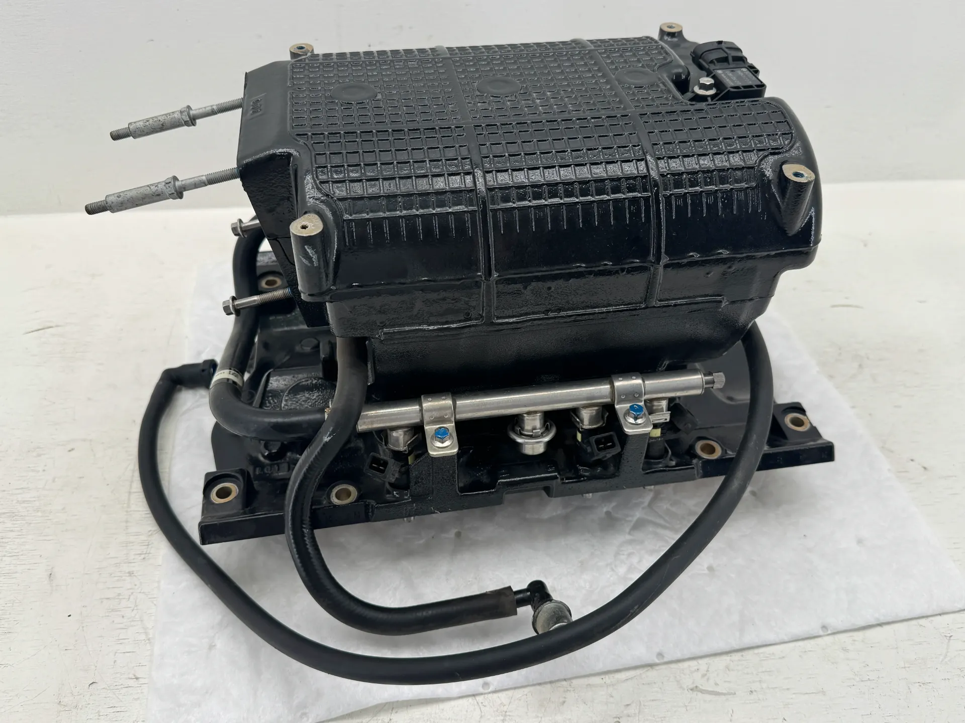 OEM Mercury MerCruiser 4.5L MPI V6 200HP Intake Manifold Plenum Fuel Rail Injector Assembly