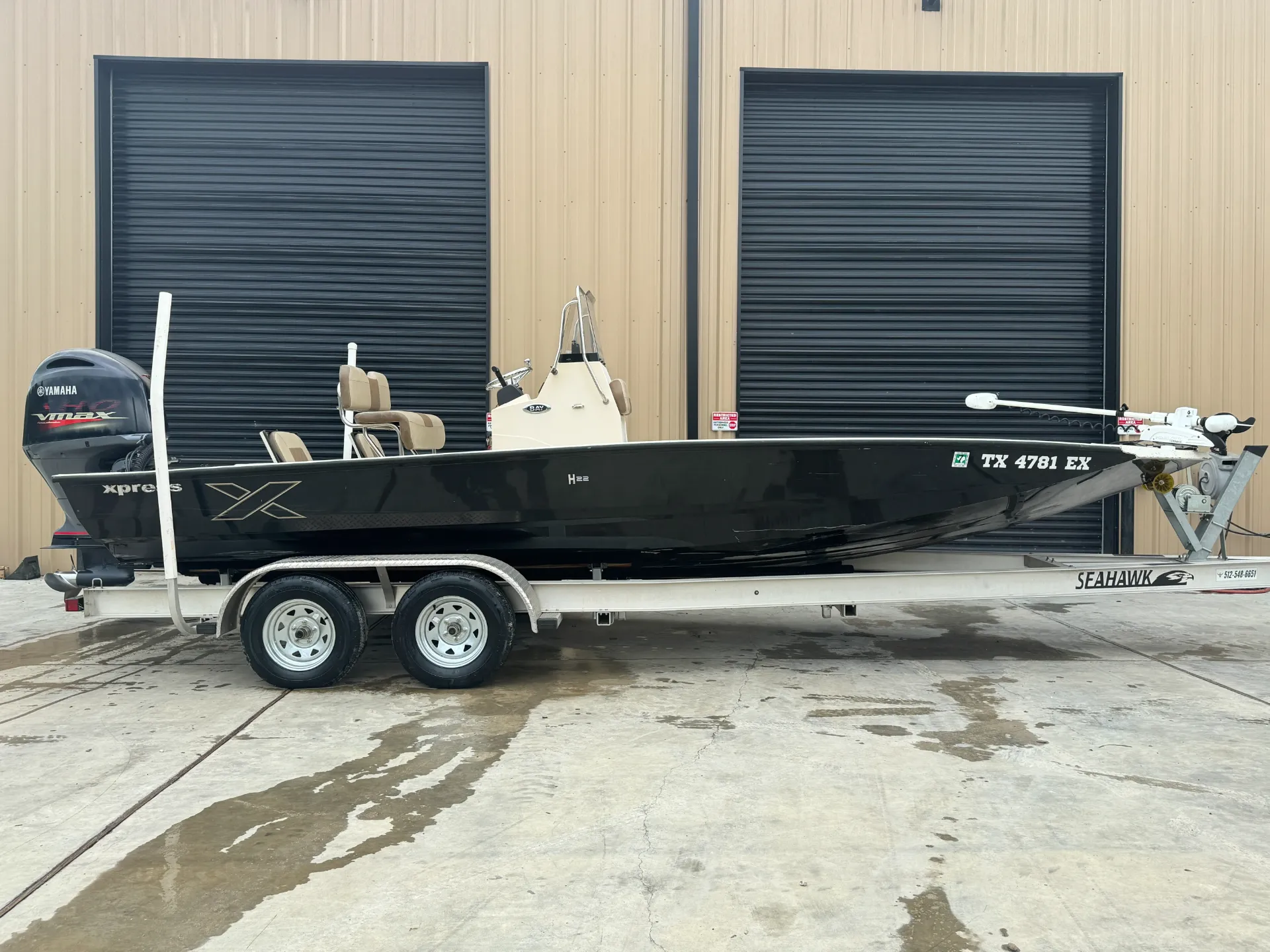 [10652] 2020 Xpress H22 Bay | Yamaha V MAX SHO 150HP | 136 Hours | Atlas Jack Plate | Sea Hawk Trailer