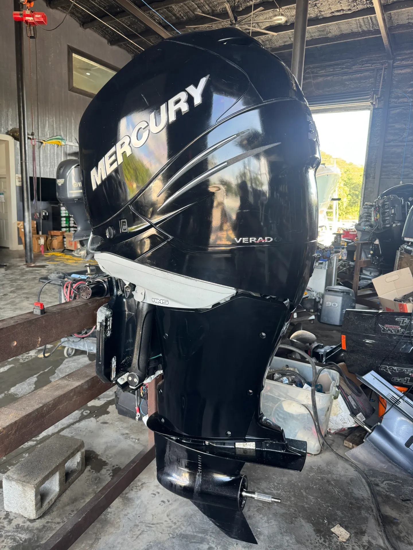 2015 Mercury Verado 300XLVOS 300HP 2.6L L6 Supercharged 25" XL