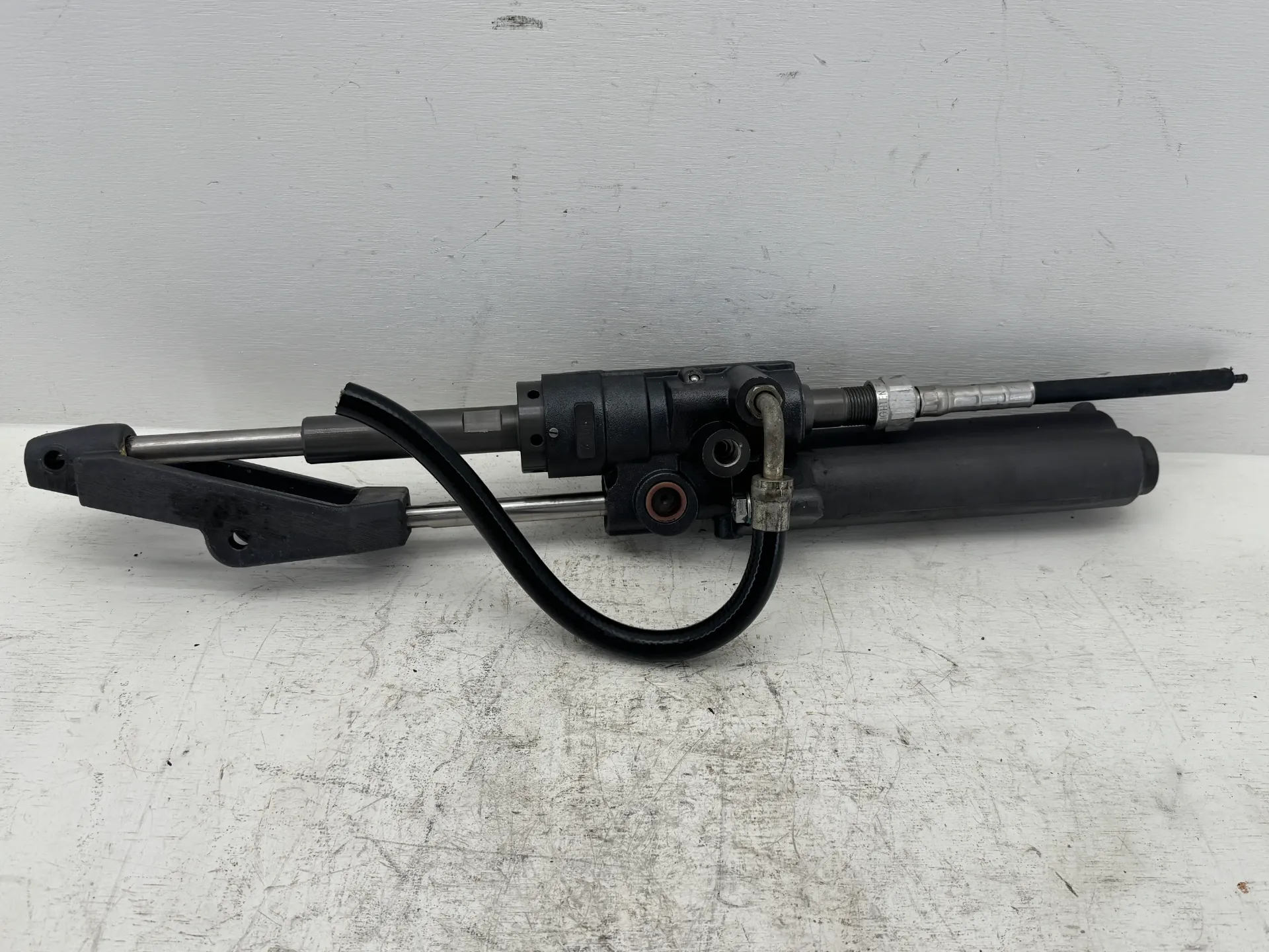 OEM Mercury MerCruiser Bravo Hydraulic Power Steering Actuator Assembly 15293-C 15294-C 15286