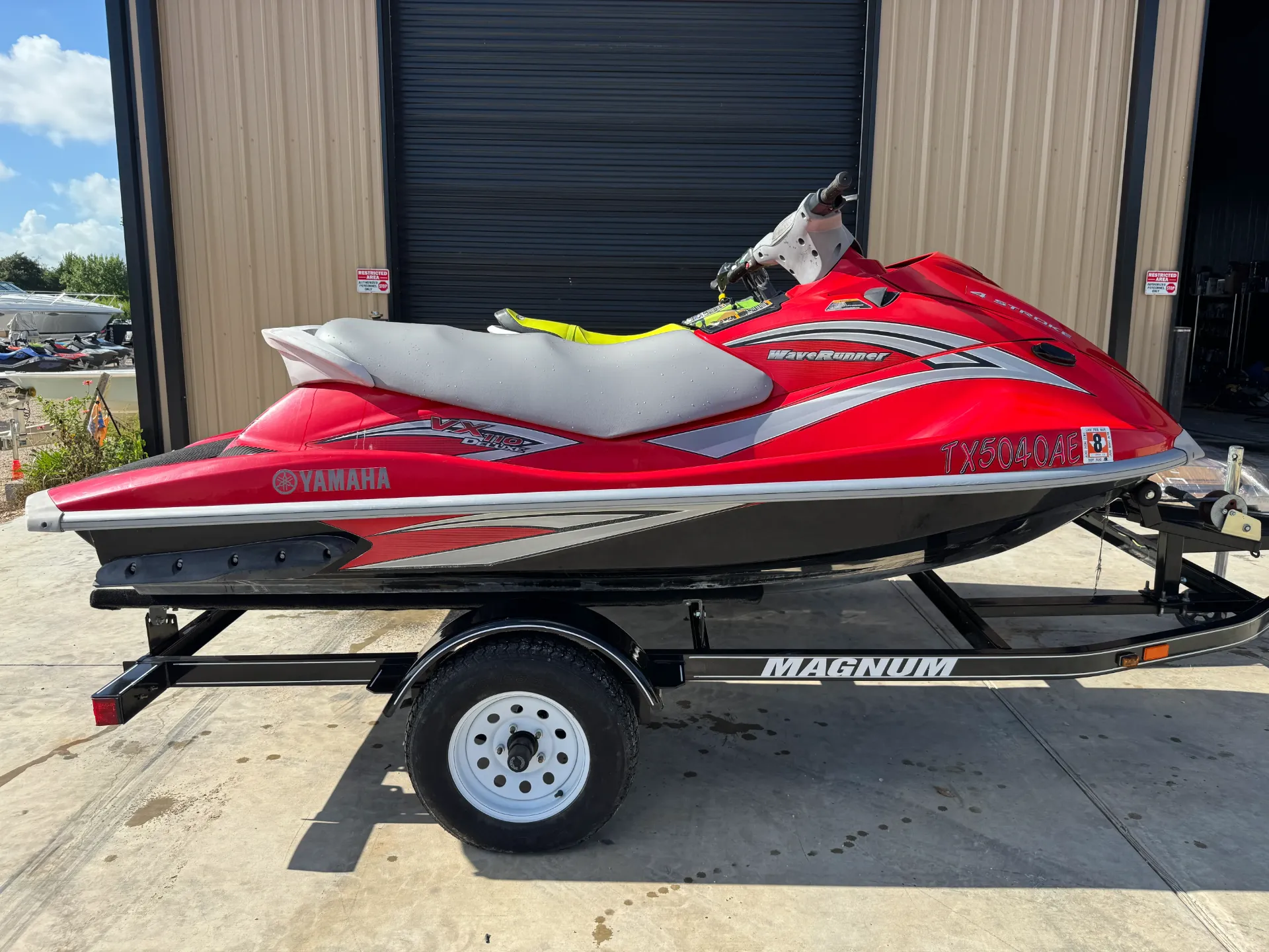 2006 Yamaha WaveRunner VX110 Deluxe | 105.8 Hours | Trailer Included