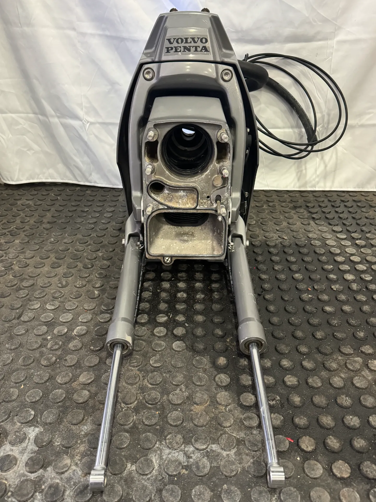 OEM Volvo Penta SX-A DPS-A Transom Shield Gimbal Housing Assembly 3883770 42°