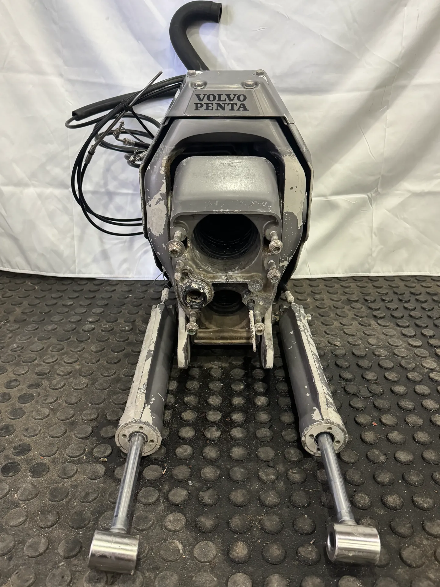 OEM Volvo Penta SX DP-S Transom Shield Gimbal Housing Assembly w/ Trim Cylinders