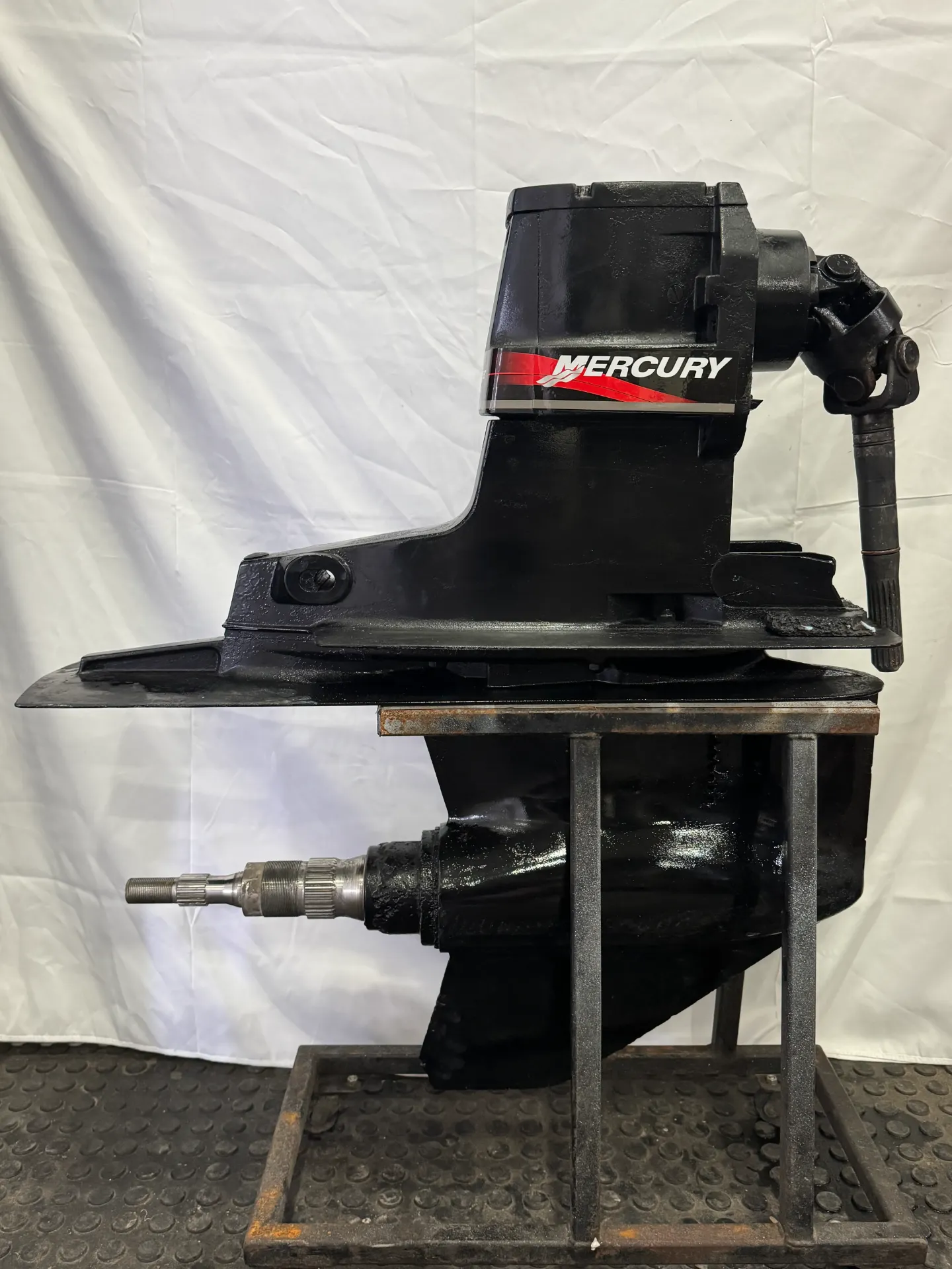 OEM Mercury MerCruiser Bravo Three Sterndrive Outdrive 2.20:1 Dual Prop – Fresh Paint