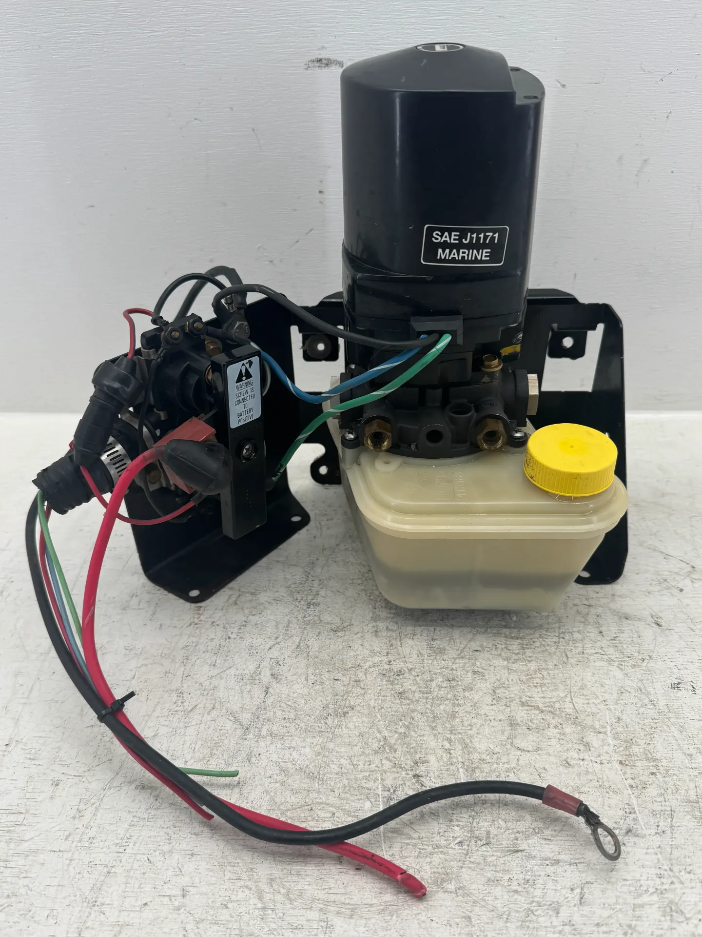 [10695] OEM MerCruiser Hydraulic Power Trim Pump Assembly Reservoir Solenoids Bracket