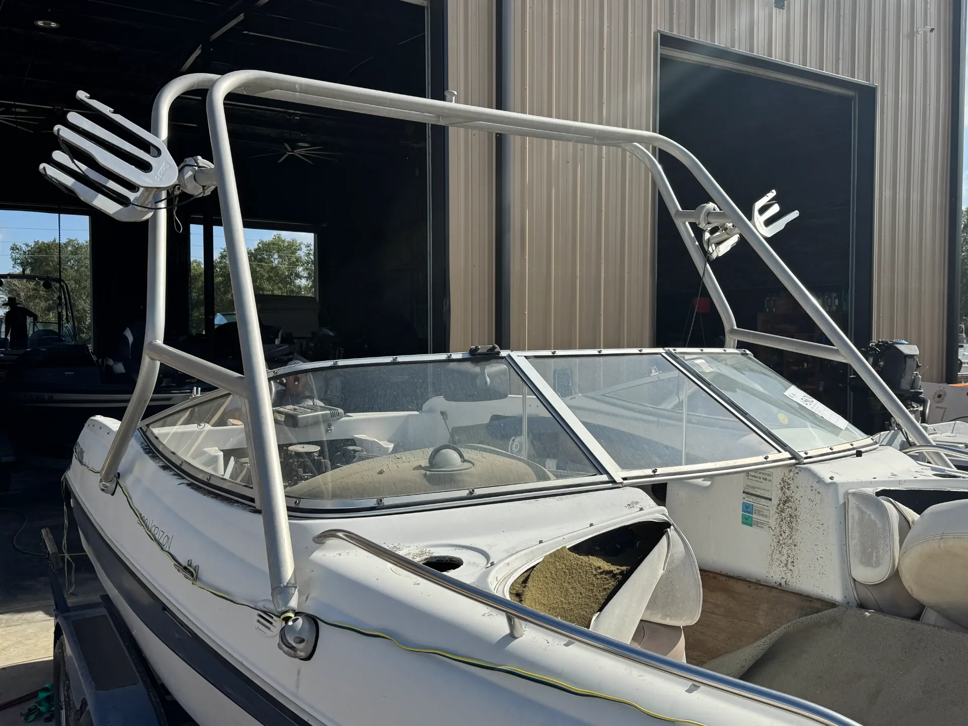 1998 Four Winns 200 Horizon Aluminum Wakeboard Ski Tower w/ Dual Board Racks