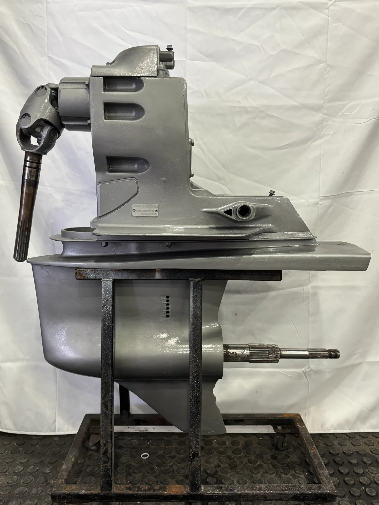 [10854] Volvo Penta DP-SM 1.95 DuoProp Sterndrive Outdrive P/N 3868913 S/N 4202058048