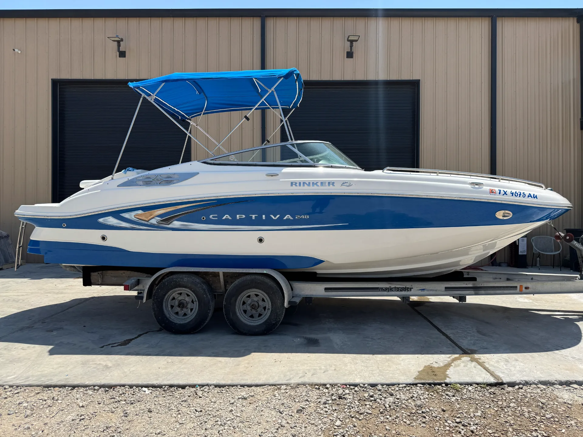2009 Rinker Captiva 248 DB Deck Boat – MerCruiser Bravo Three | 292 Hours | Magic Tilt Trailer