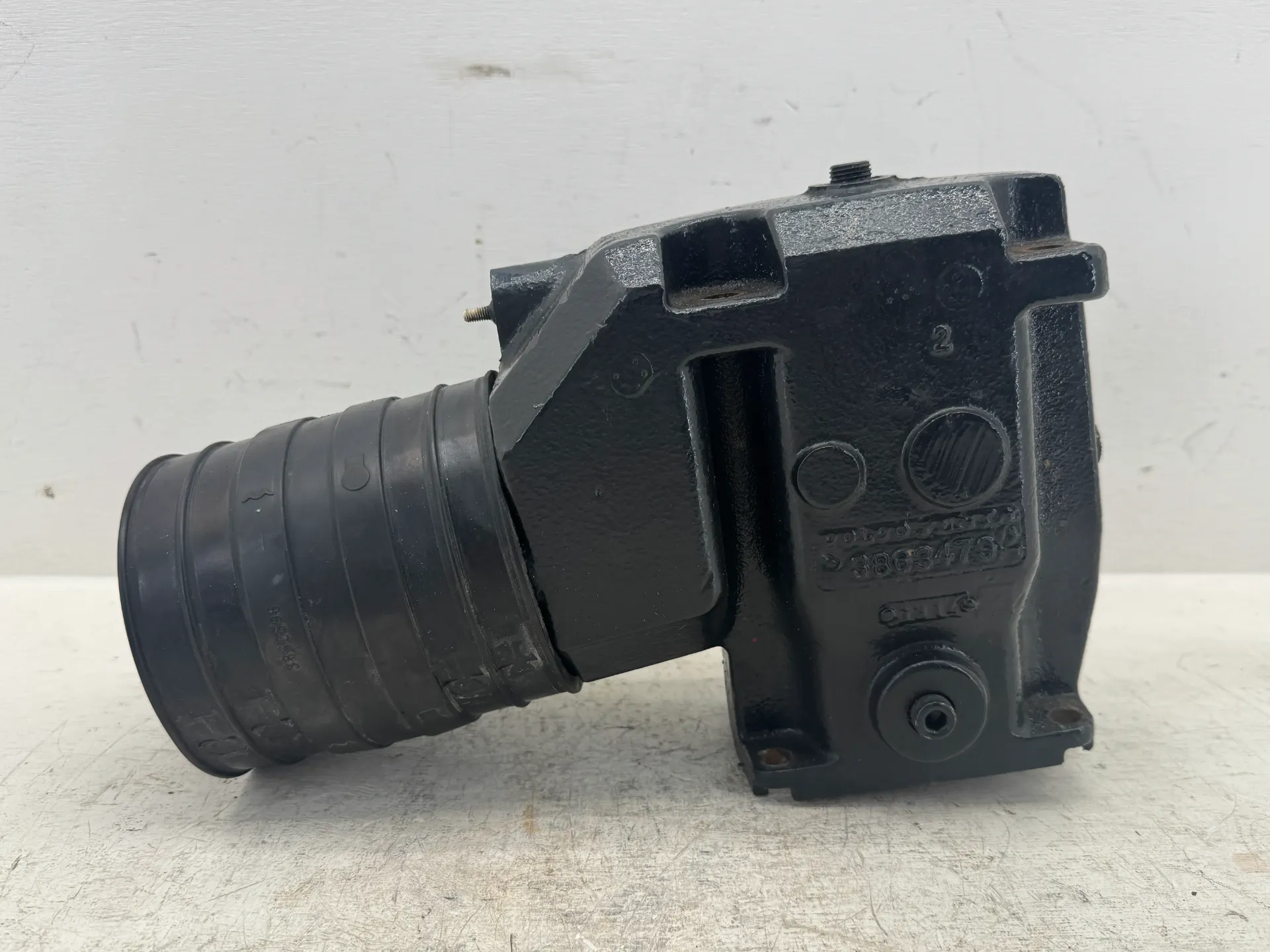 OEM Volvo Penta V8 Exhaust Riser Elbow 3863479 GM 5.0L 5.7L w/ Bellows