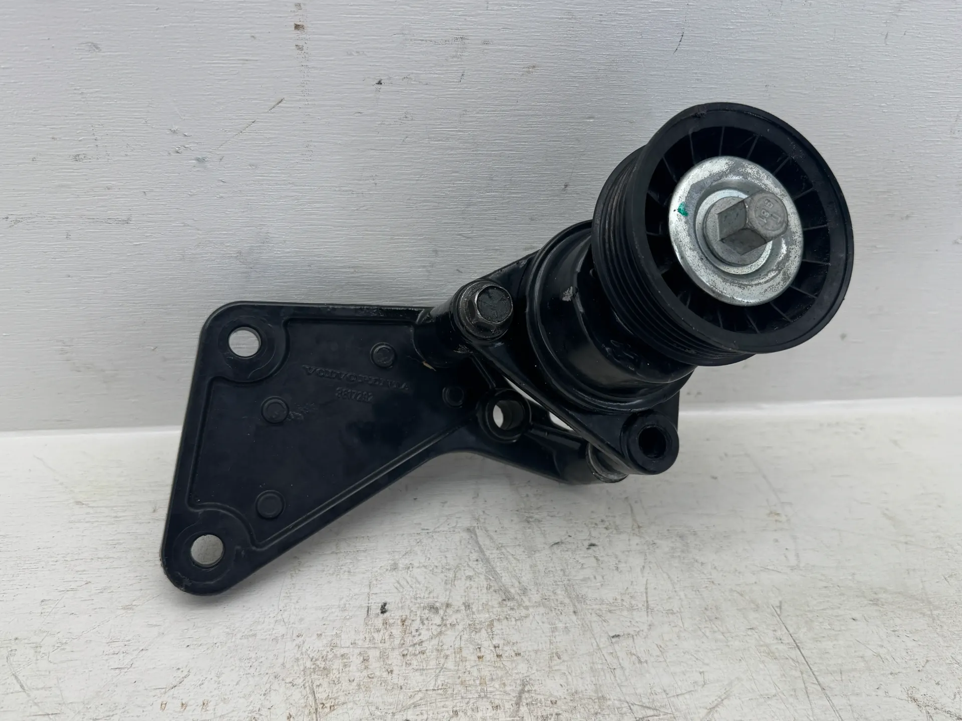 OEM Volvo Penta 5.7L V8 Serpentine Belt Tensioner Pulley Bracket 3817292