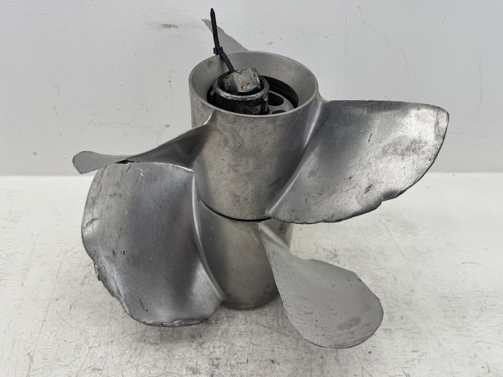 [10796] OEM Volvo Penta DuoProp F6 Stainless Propeller Set 3851466 3851476 Front Rear