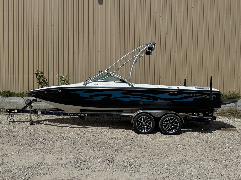 [11126] 2008 Centurion Typhoon C4 Storm Series Wake Boat – 453.4 Hours – Tandem Axle Trailer