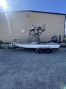 2000 Majek Red Fin Shallow-Water Fishing Boat – Yamaha 150HP Four-Stroke – 344 Hours – Tower – Trailer
