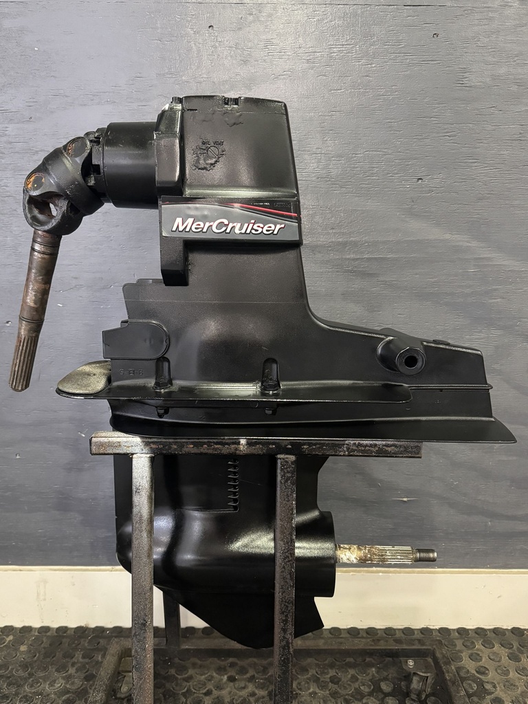 [10922] OEM Mercury MerCruiser Alpha One 1.62:1 Sterndrive Outdrive Assembly S/N 1A230369