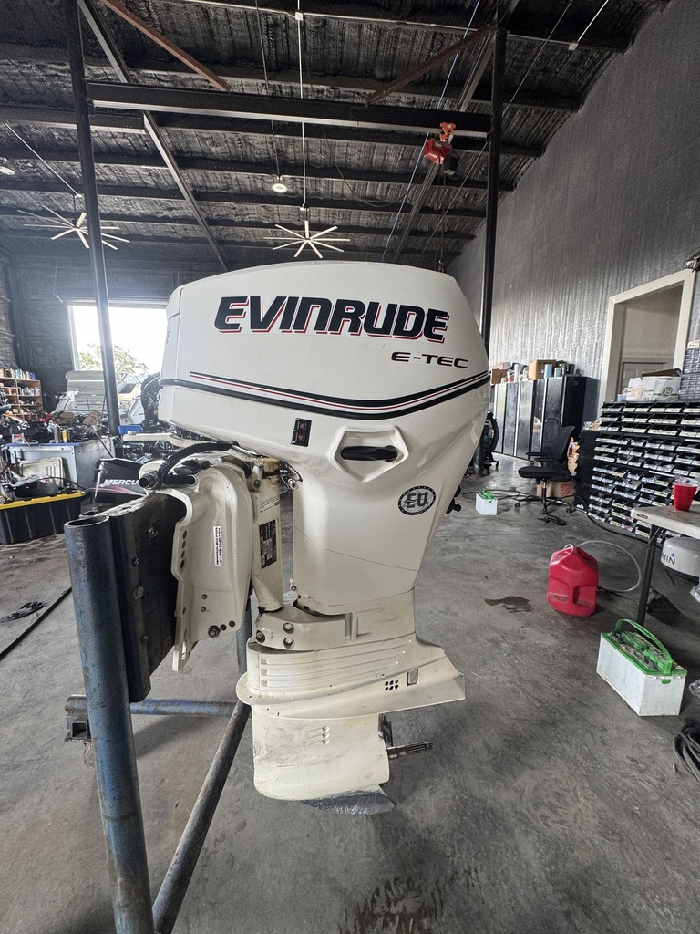2013 Evinrude E-TEC 60HP Two-Stroke Outboard | 20" Shaft | 408 Hours | 140 PSI Compression