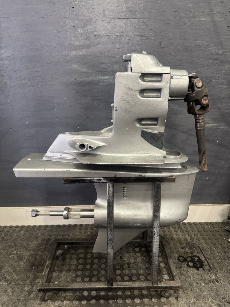 Volvo Penta SX-M Sterndrive Lower Unit / Outdrive Assembly – 1.60 Gear Ratio – OEM – P/N 12927