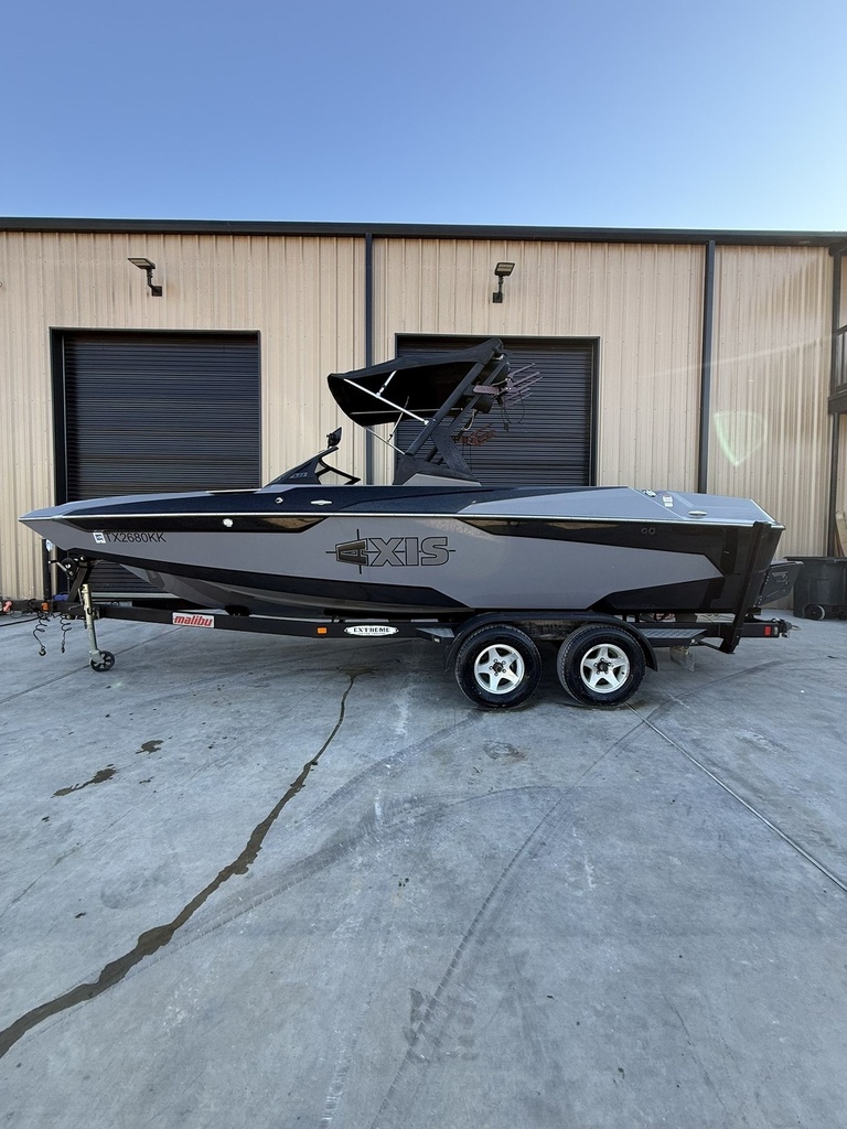 2021 Axis A22 21'11" Ski & Wakeboard Boat | 350 HP V8 | Malibu Trailer Included