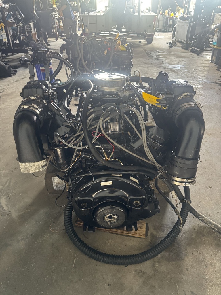 MerCruiser V8 Marine Inboard Sterndrive Engine | Tested – Runs Good
