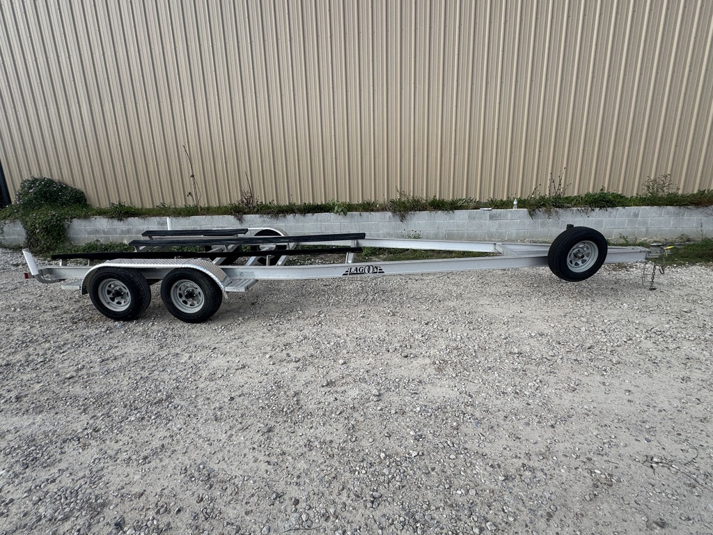 2014 Lagoon Tandem Axle Boat Trailer – 20 FT – Galvanized Steel- Can fit 22-foot boat
