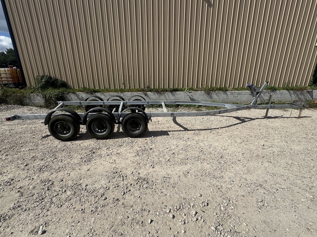 2005 Vantage BT-10600 24 FT Triple Axle Galvanized Boat Trailer